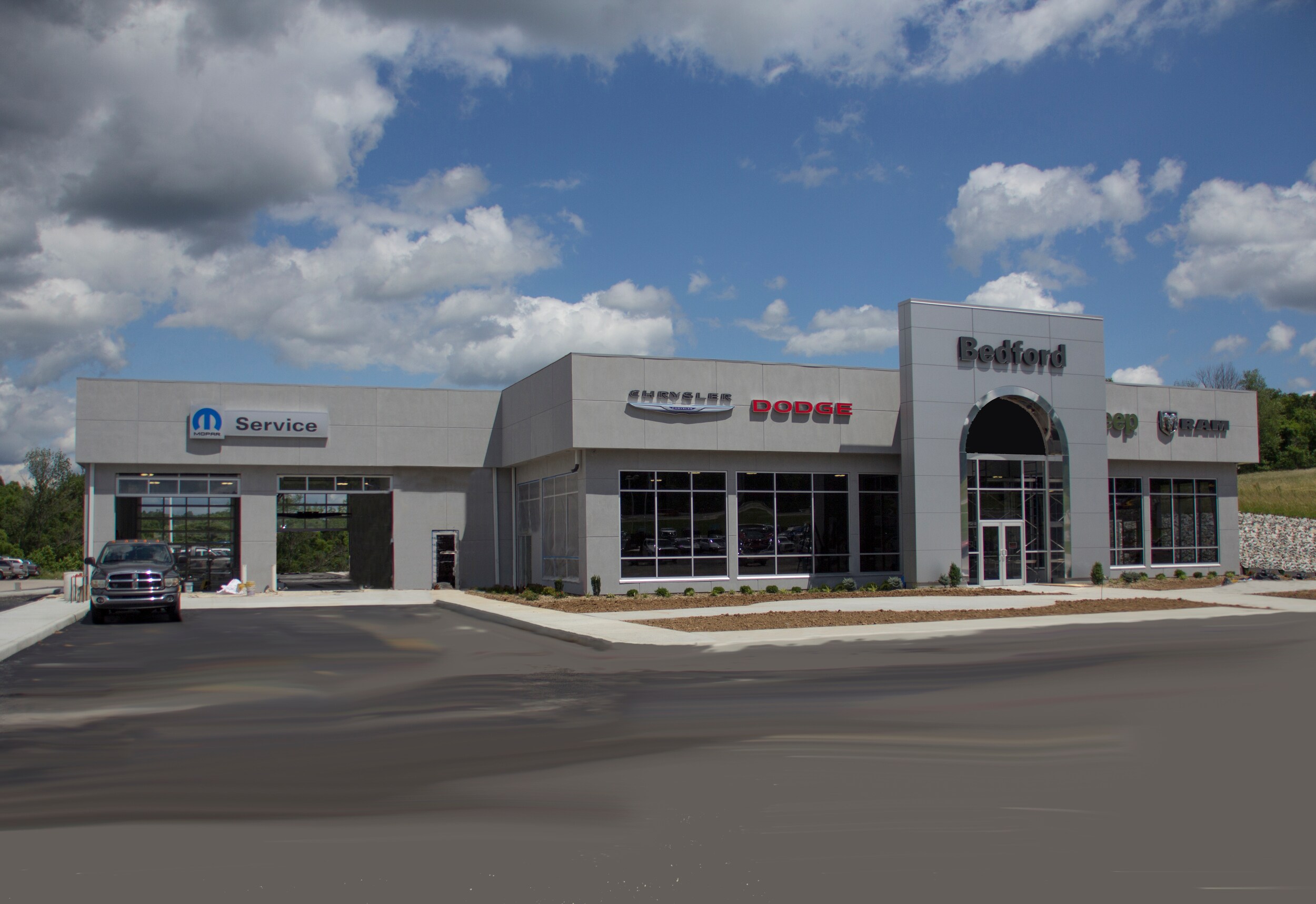Ken Ganley Chrysler Dodge Jeep Ram Bedford - 5c9c8k0