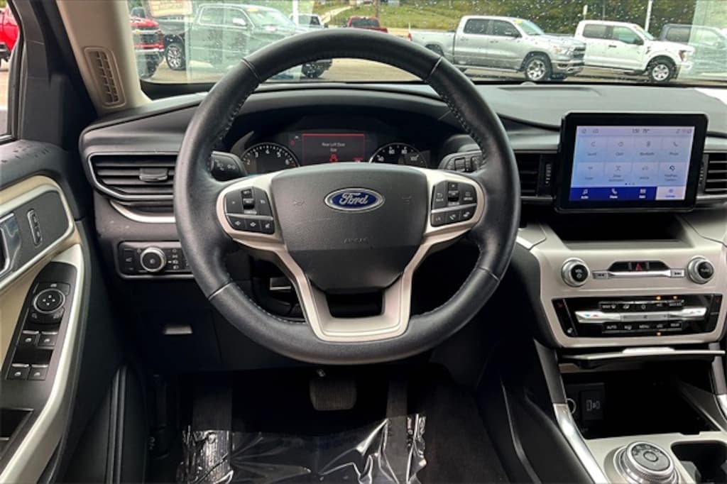 Used 2022 Ford Explorer XLT SUV