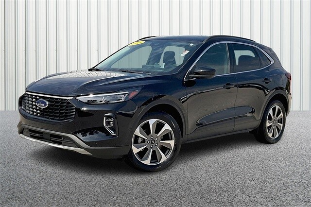 2023 Ford Escape Platinum photo 2