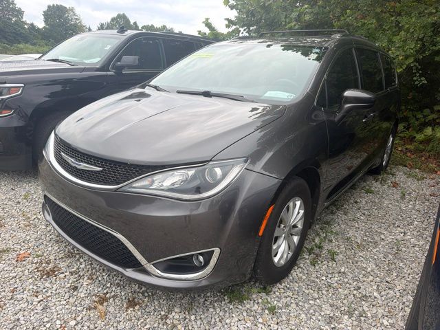Used 2019 Chrysler Pacifica Touring L with VIN 2C4RC1BG7KR651147 for sale in Martinsville, IN