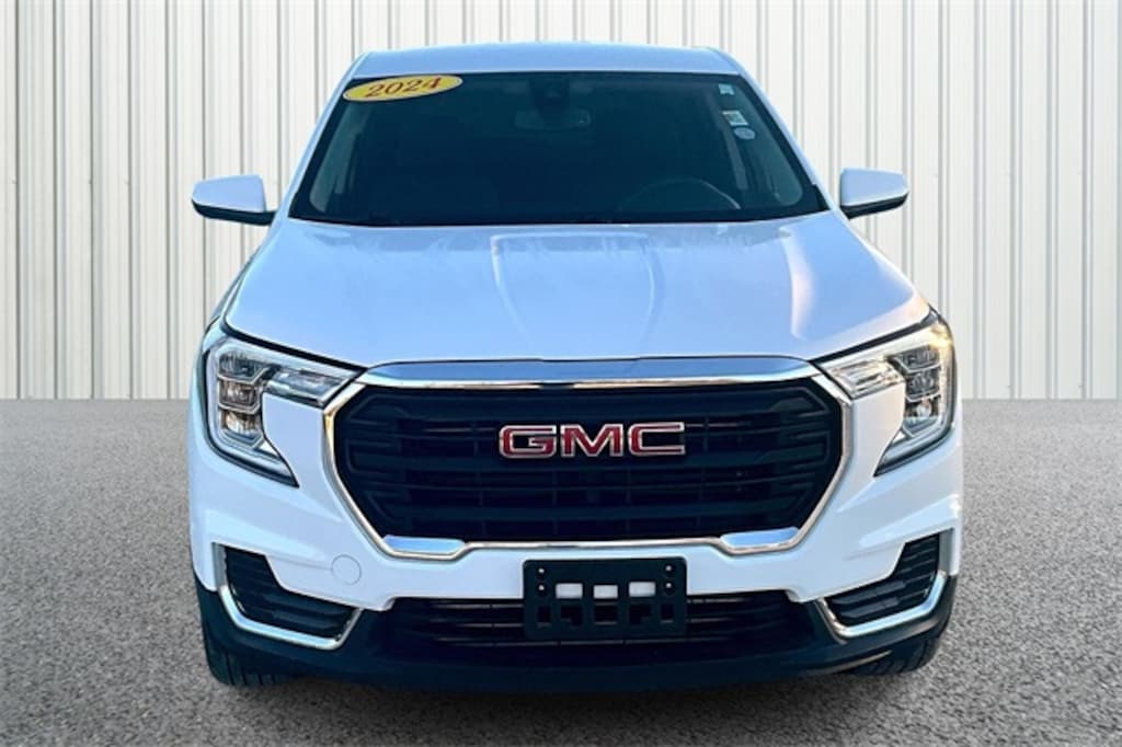 Used 2024 GMC Terrain SLE SUV