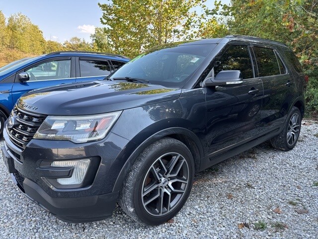 2017 Ford Explorer Sport photo 3