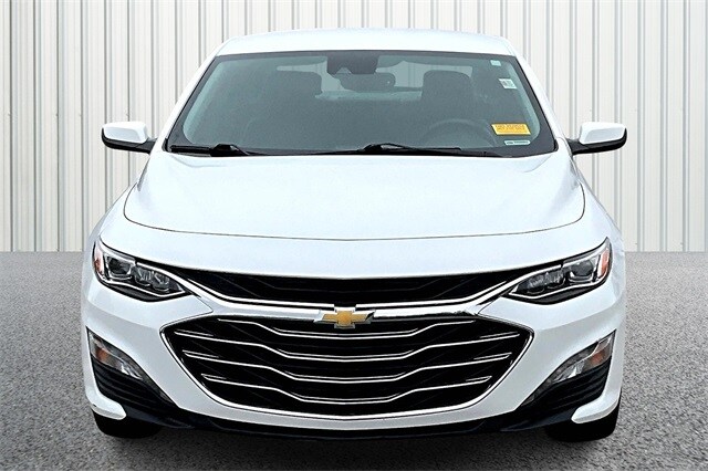 2024 Chevrolet Malibu Premier 2LT photo 4