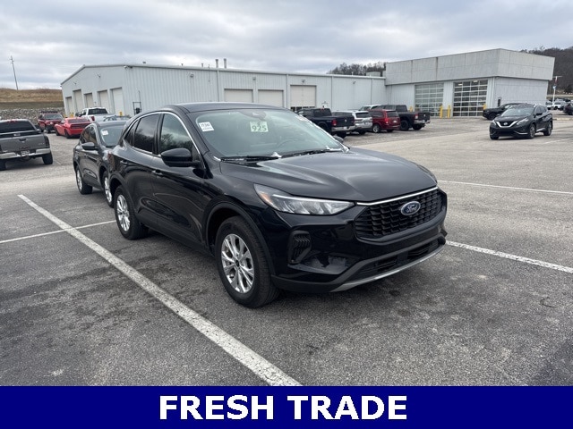 2023 Ford Escape Active's photo