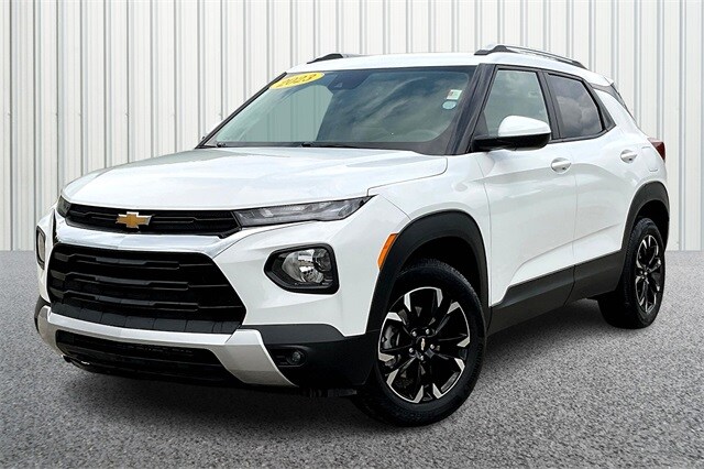 2023 Chevrolet Trailblazer LT photo 2