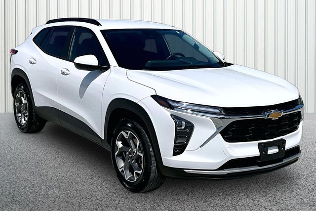 2025 Chevrolet Trax LT's photo