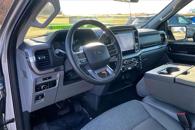 2025 Ford F-150 XLT - Photo 13