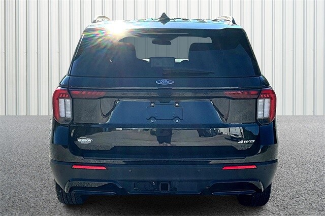 2025 Ford Explorer ST-Line photo 4