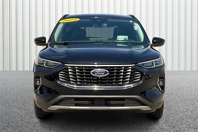 2023 Ford Escape Platinum photo 3
