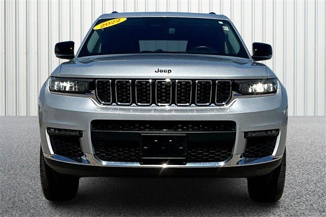 2022 Jeep Grand Cherokee Limited photo 2