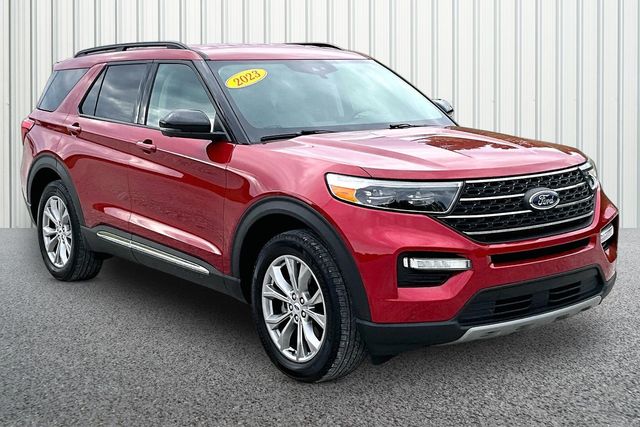 2023 Ford Explorer XLT 4WD's photo