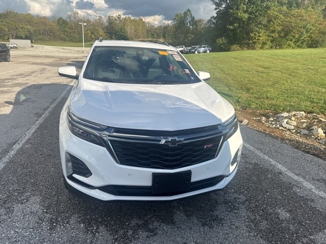 2023 Chevrolet Equinox RS photo 2