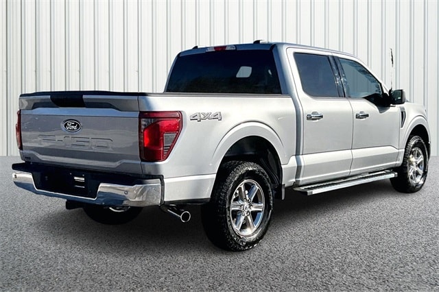 2025 Ford F-150 XLT - Photo 12