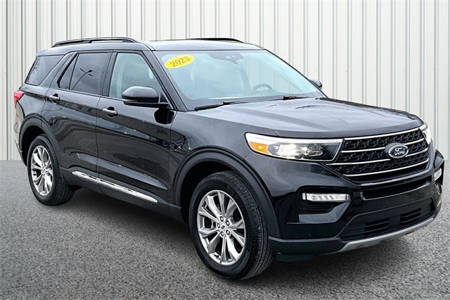 2023 Ford Explorer XLT's photo