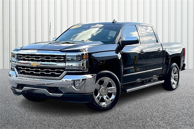 Used 2018 Chevrolet Silverado 1500 LTZ with VIN 3GCUKSEJ9JG161999 for sale in Bedford, IN