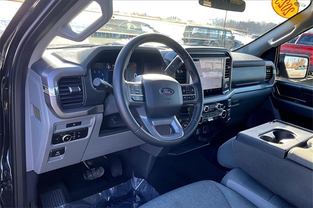 2025 Ford F-150 XLT - Photo 13