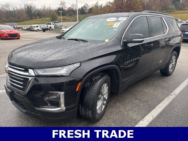 2023 Chevrolet Traverse Leather photo 2