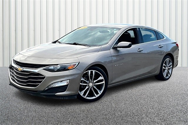 2023 Chevrolet Malibu 1LT photo 2
