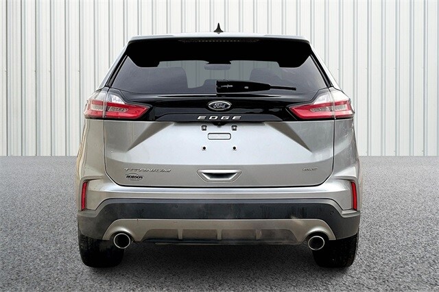 2022 Ford Edge Titanium photo 4