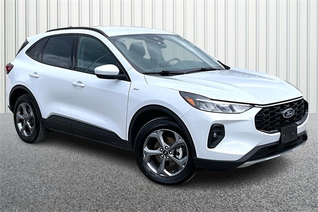 2025 Ford Escape ST-Line Select's photo