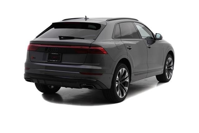 2025 Audi Q8 55 Premium Plus photo 4