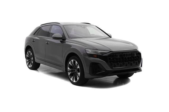 2025 Audi Q8 55 Premium Plus photo 2
