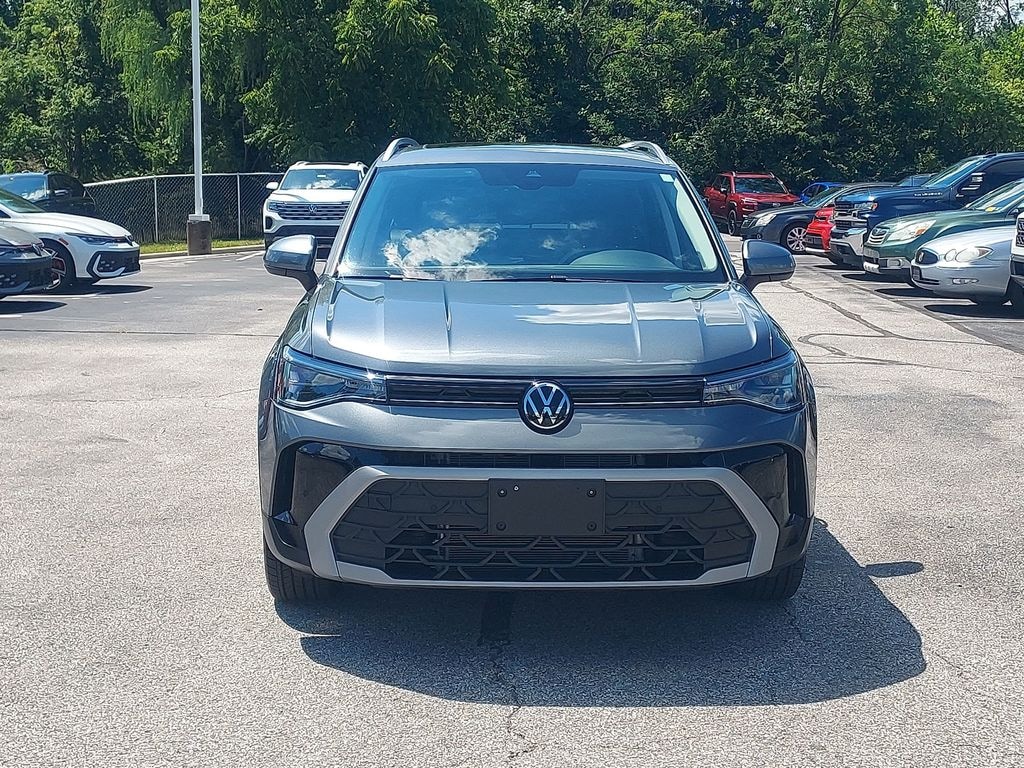 Certified 2025 Volkswagen Taos 1.5T SE SUV