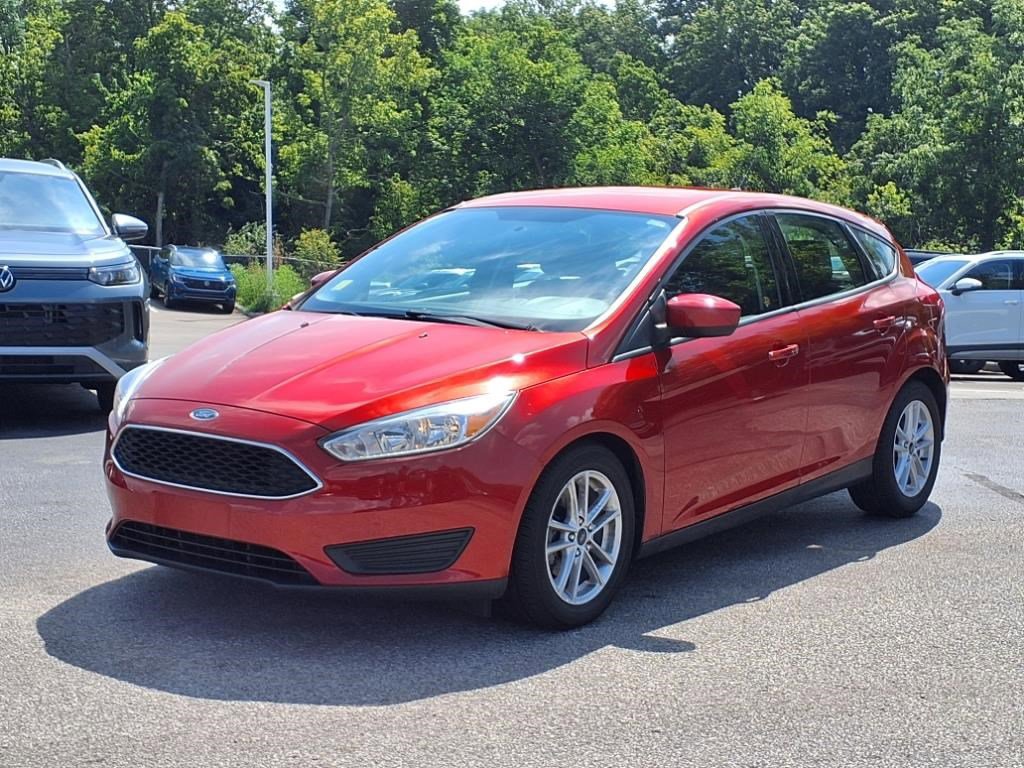 2018 Ford Focus SE photo 2