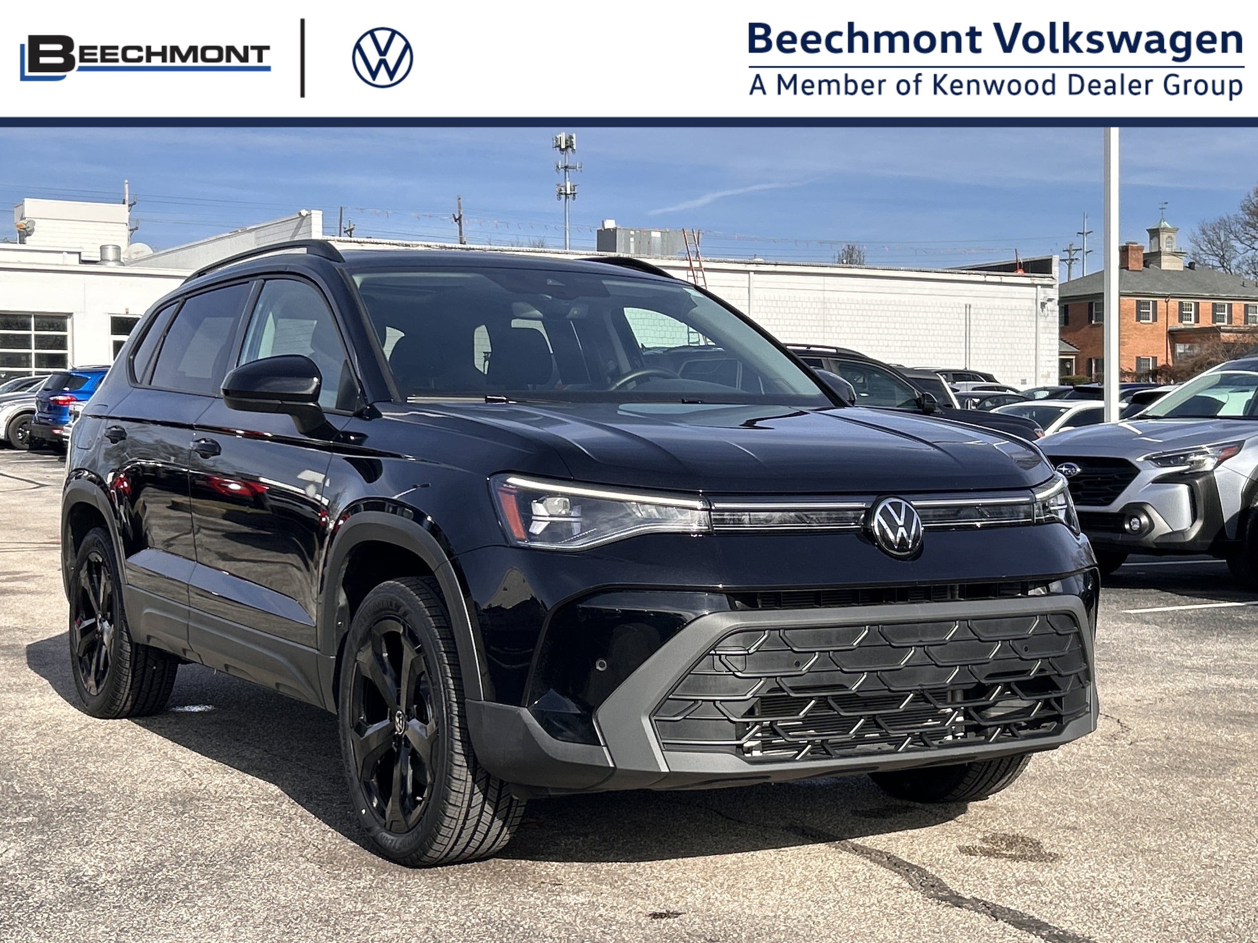 2025 Volkswagen Taos SE Black's photo