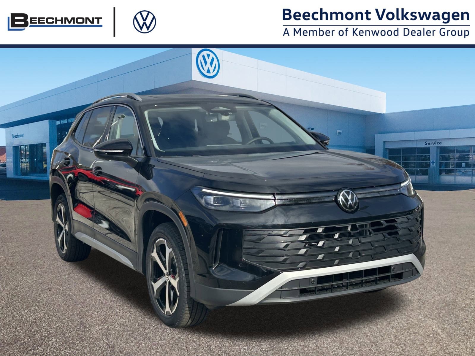 2025 Volkswagen Tiguan SE's photo