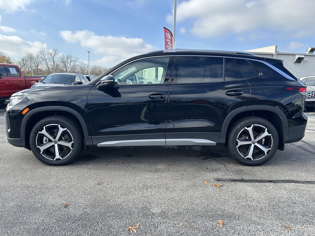 New 2025 Volkswagen Tiguan 2.0T SE SUV