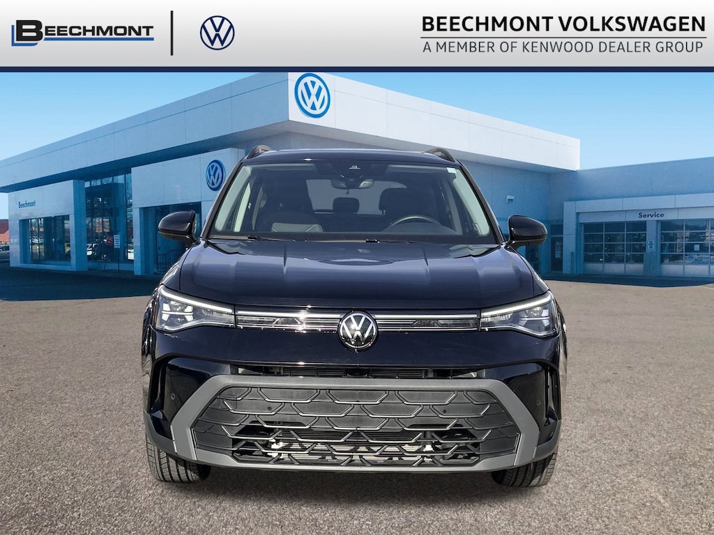 Used 2025 Volkswagen Taos 1.5T SE Black SUV