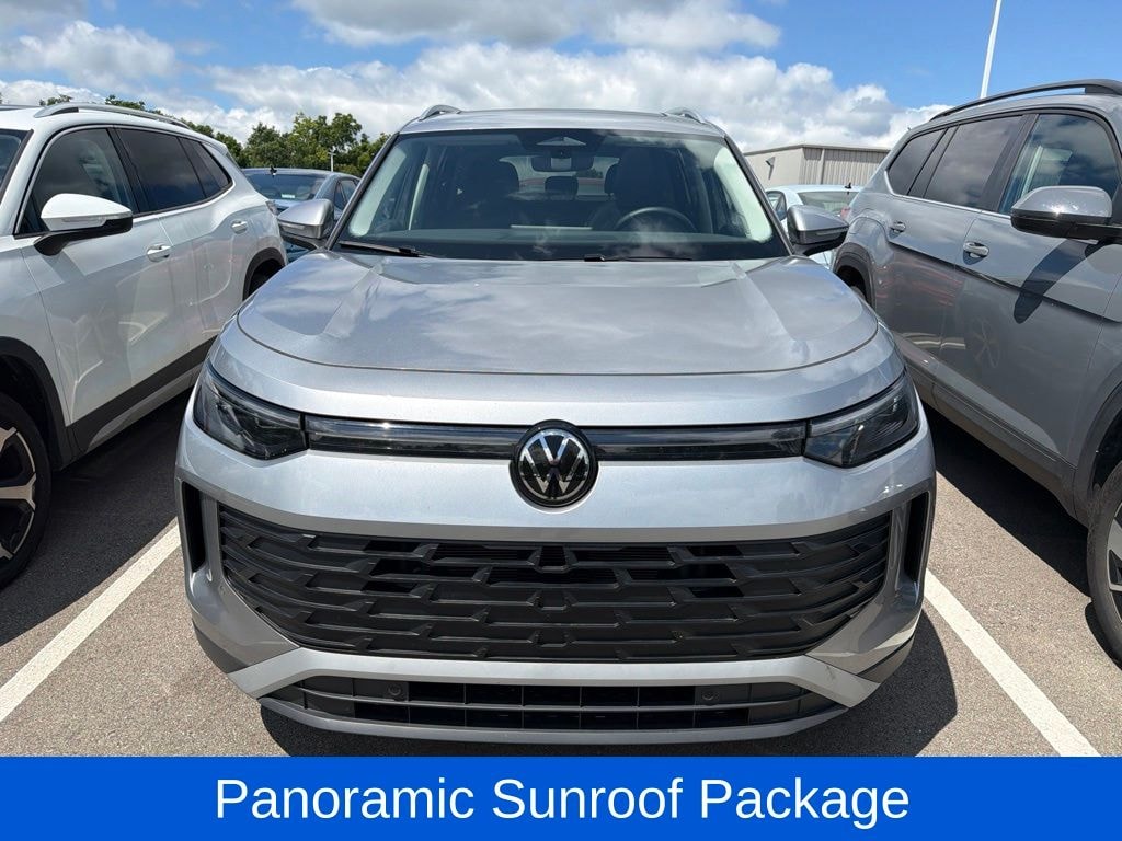 Used 2025 Volkswagen Tiguan 2.0T SE SUV