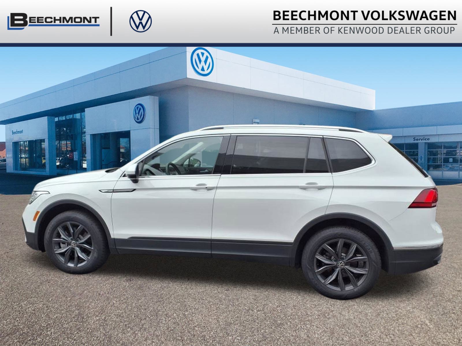 2024 Volkswagen Tiguan SE Wolfsburg Edition photo 2