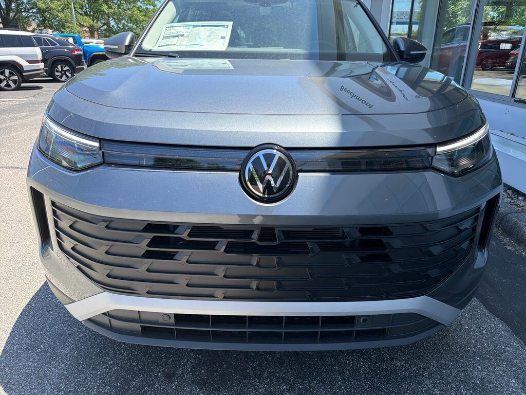 New 2026 Volkswagen Tiguan 2.0T SE SUV