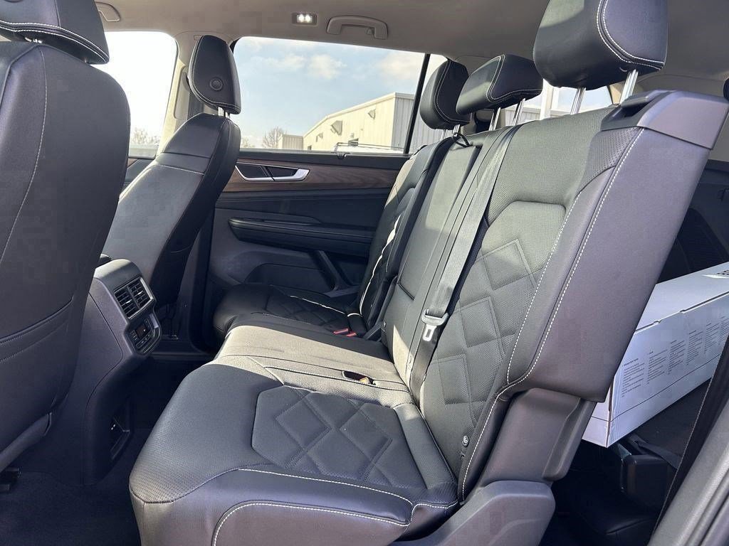 2026 Volkswagen Atlas SE w/Tech - Photo 25