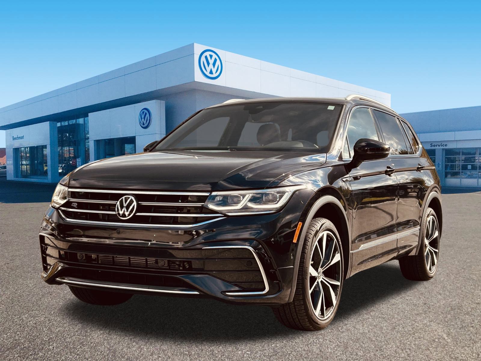 2022 Volkswagen Tiguan SEL Premium R-Line photo 2