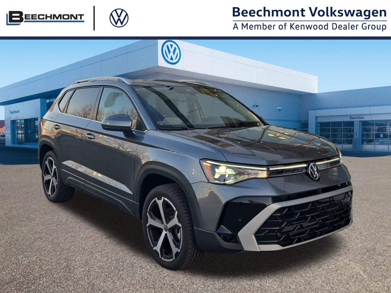 2025 Volkswagen Taos SEL's photo