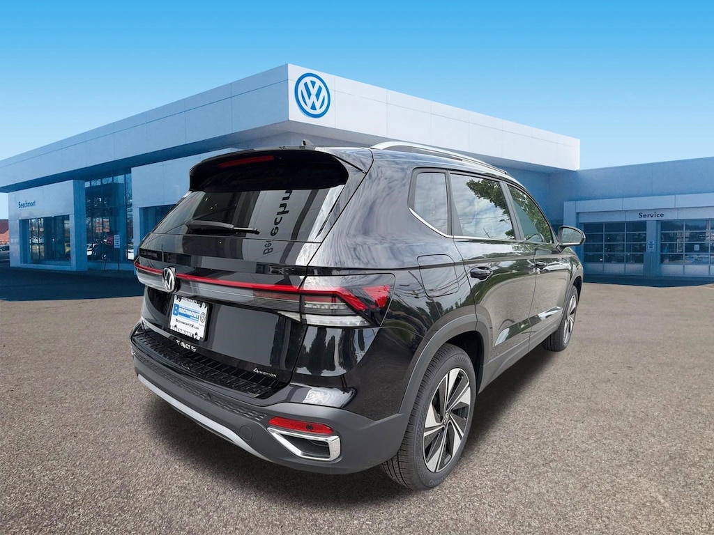 New 2026 Volkswagen Taos 1.5T SE SUV