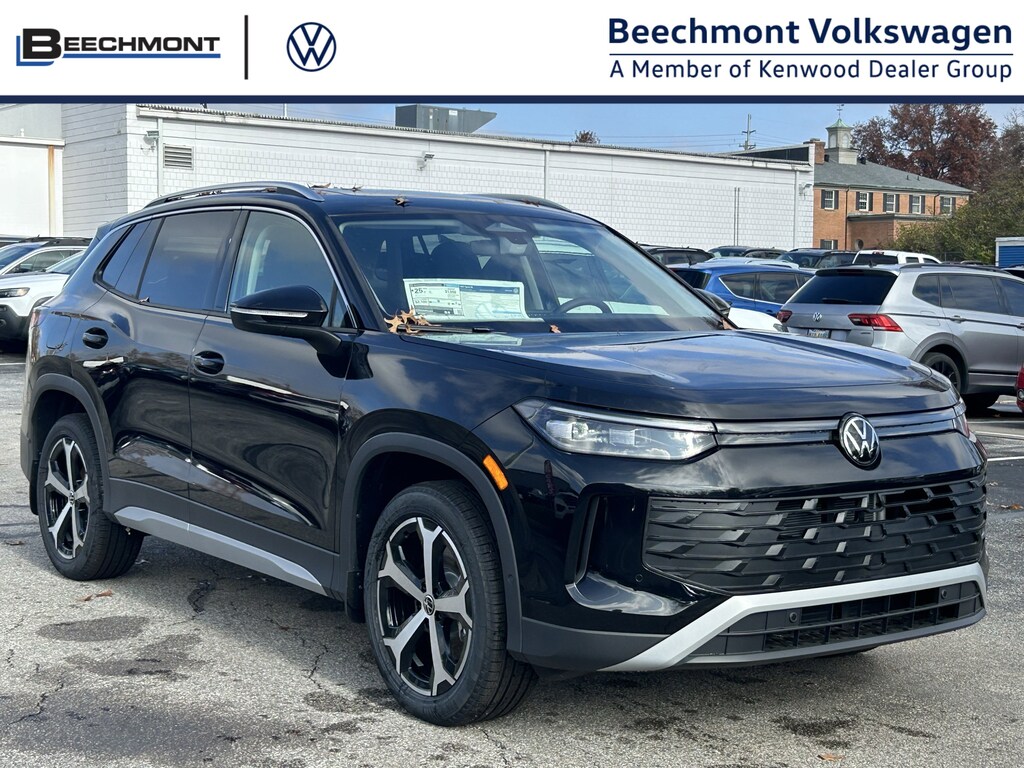New 2025 Volkswagen Tiguan 2.0T SE SUV