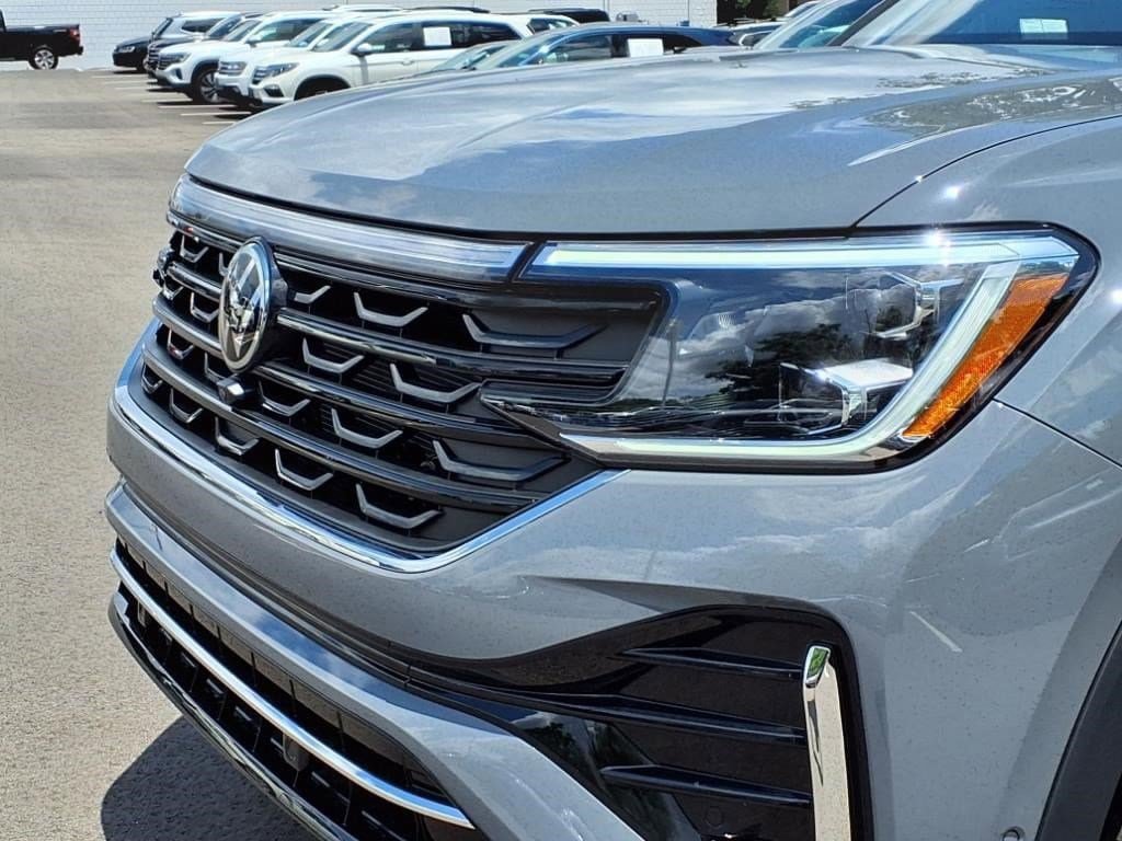 2025 Volkswagen Atlas Cross Sport SEL Premium R-LINE - Photo 19
