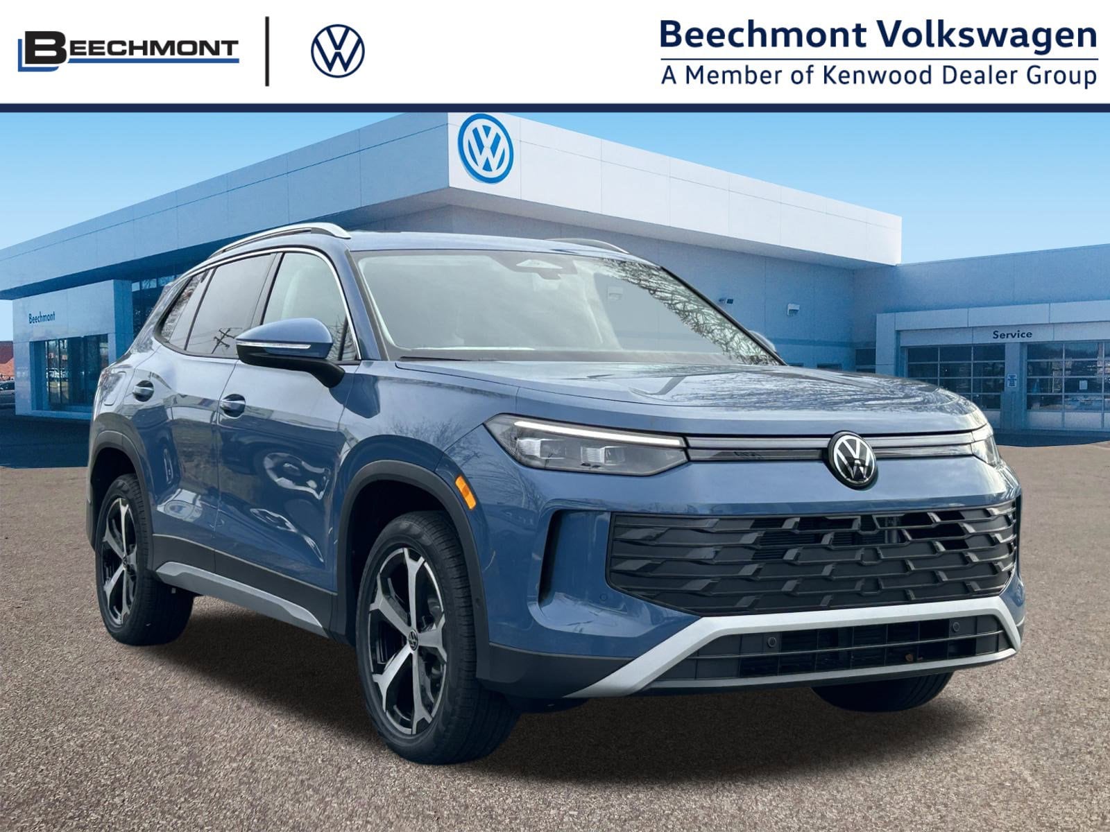 2026 Volkswagen Tiguan SE's photo