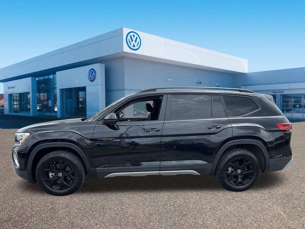 Certified 2025 Volkswagen Atlas 2.0T Peak Edition SUV