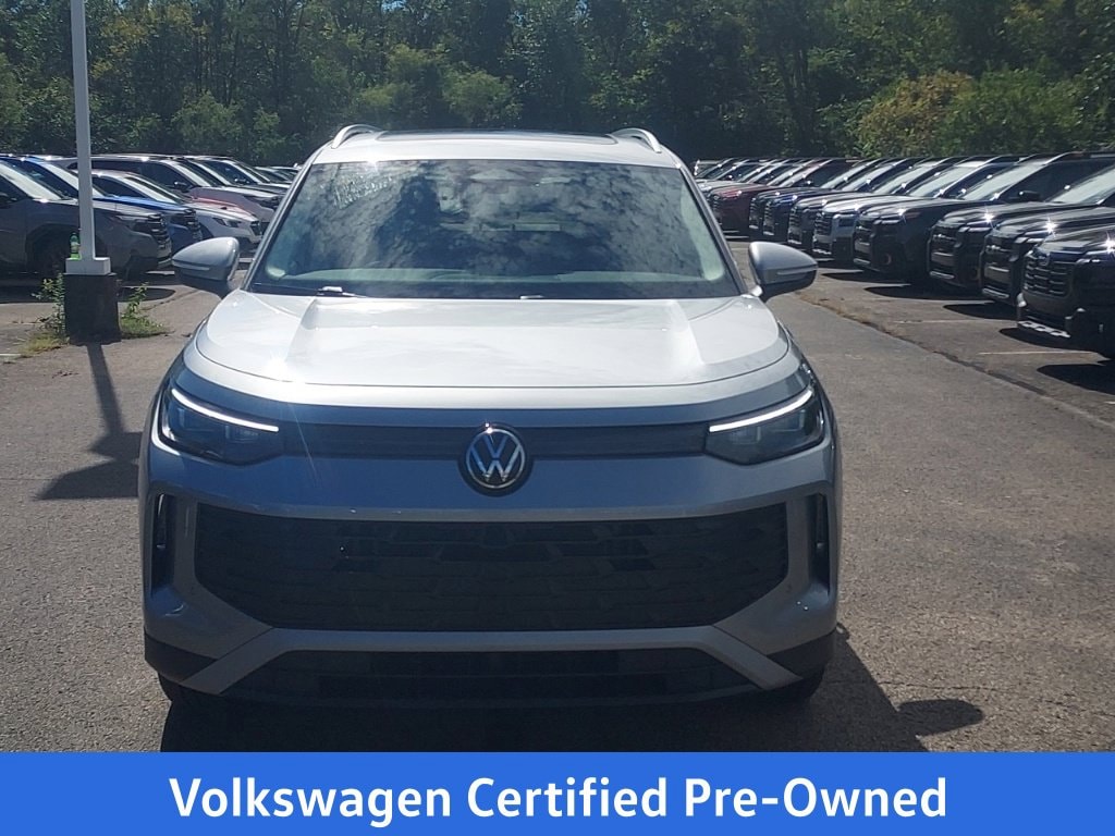 Used 2025 Volkswagen Tiguan 2.0T SE SUV