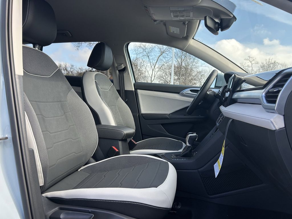 2026 Volkswagen Taos SE - Photo 25