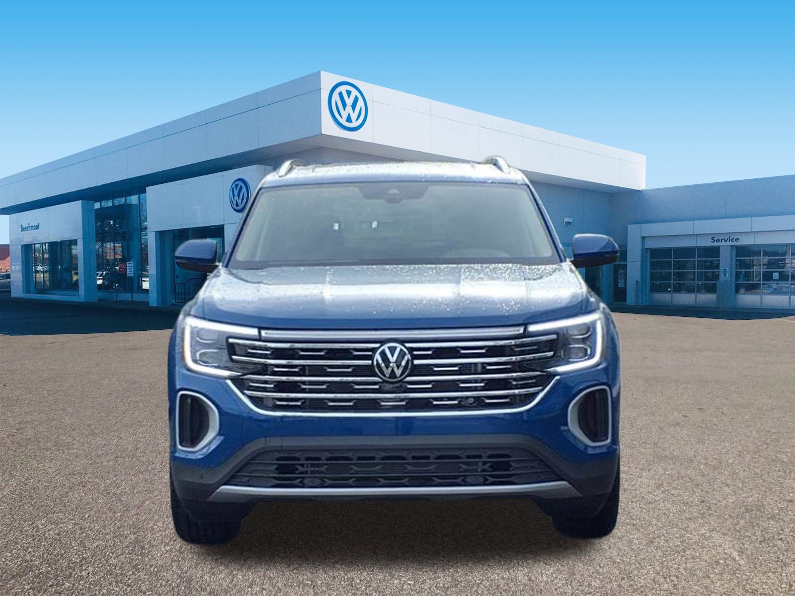 2025 Volkswagen Atlas SEL photo 2