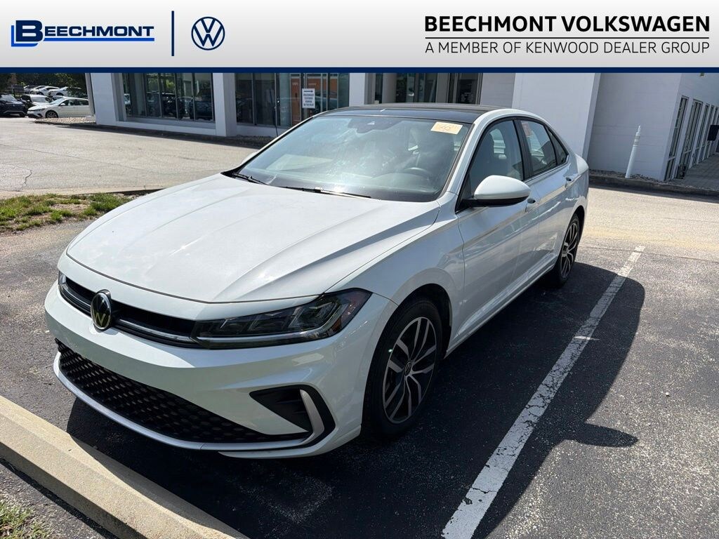 Used 2025 Volkswagen Jetta 1.5T SE Sedan