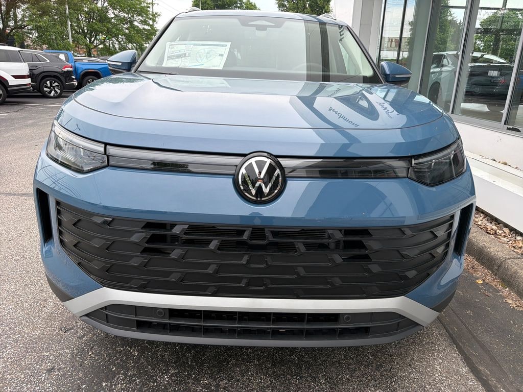 New 2026 Volkswagen Tiguan 2.0T SE SUV