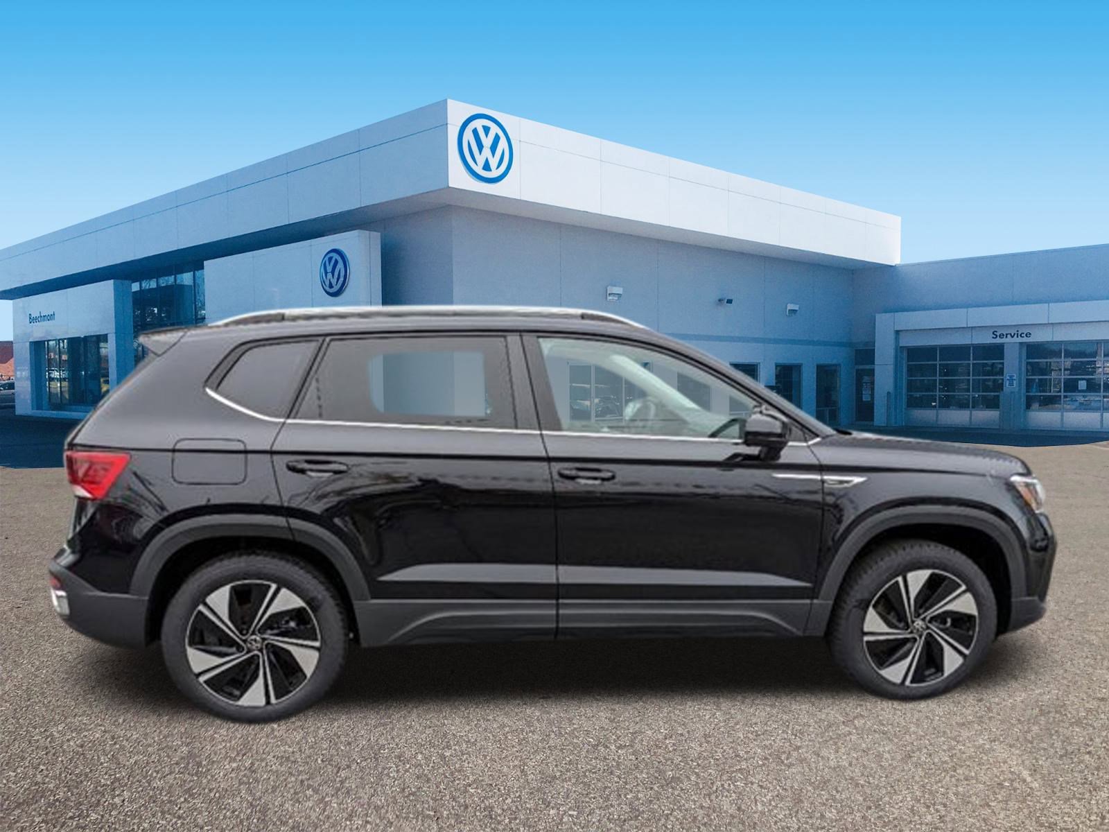 2024 Volkswagen Taos SE photo 4