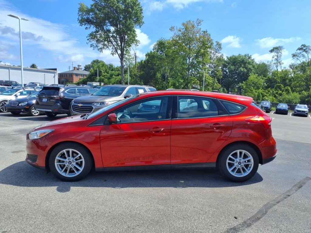 2018 Ford Focus SE photo 2